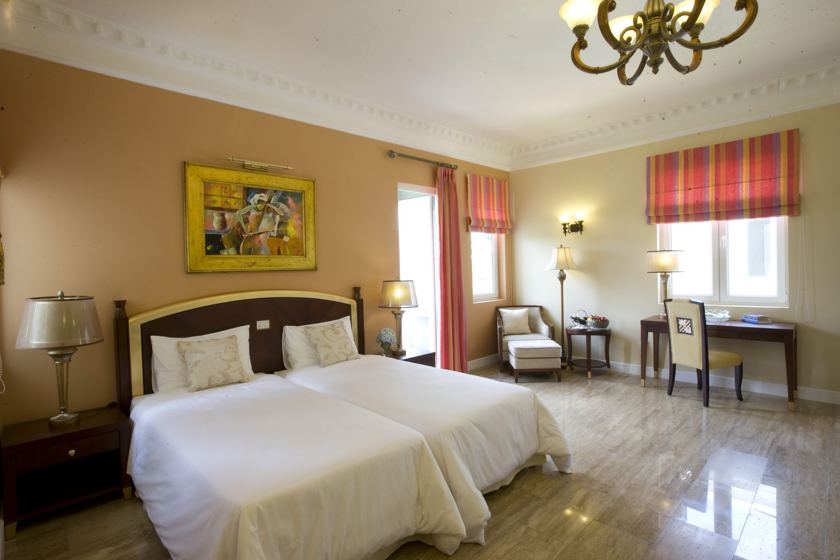 Phòng ngủ - Hotel24h.net